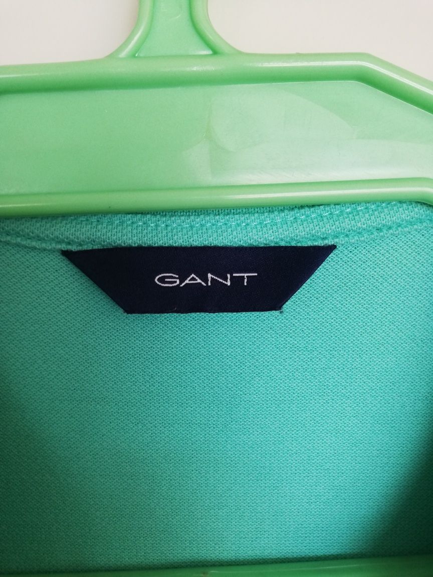 Polo Gant verde.