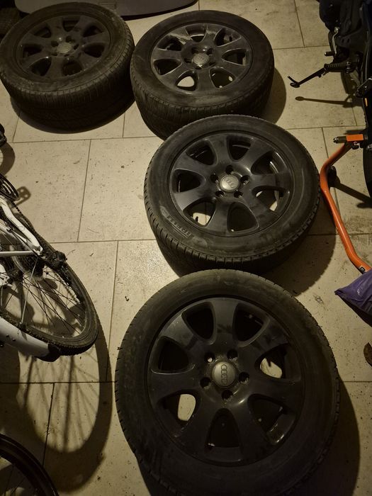 Koła Audi Q7 Q5 5x130 8,5J ET58 255/55/18 czarne felgi opony zimowe