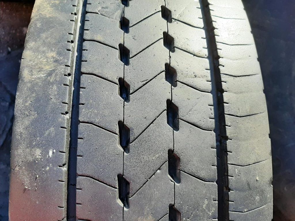 Opona używana ciężarowa 275/70R22.5 GOODYEAR KMAX S 400zł C2460