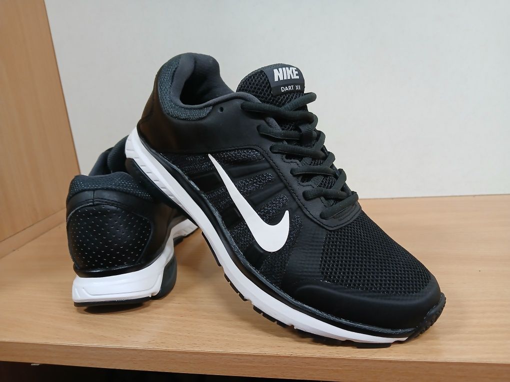 Кросівки 40-39 р 25,5 см Nike  Dart ХІІ Оригінал