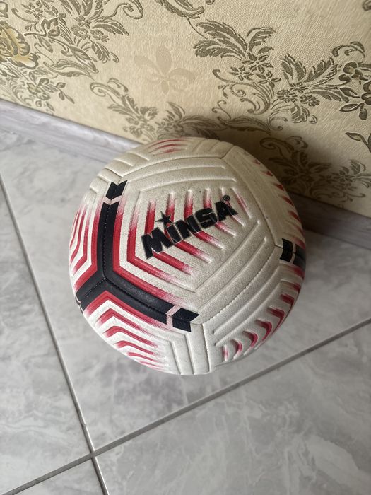 Для супер футболіста до свʼят Мʼяч