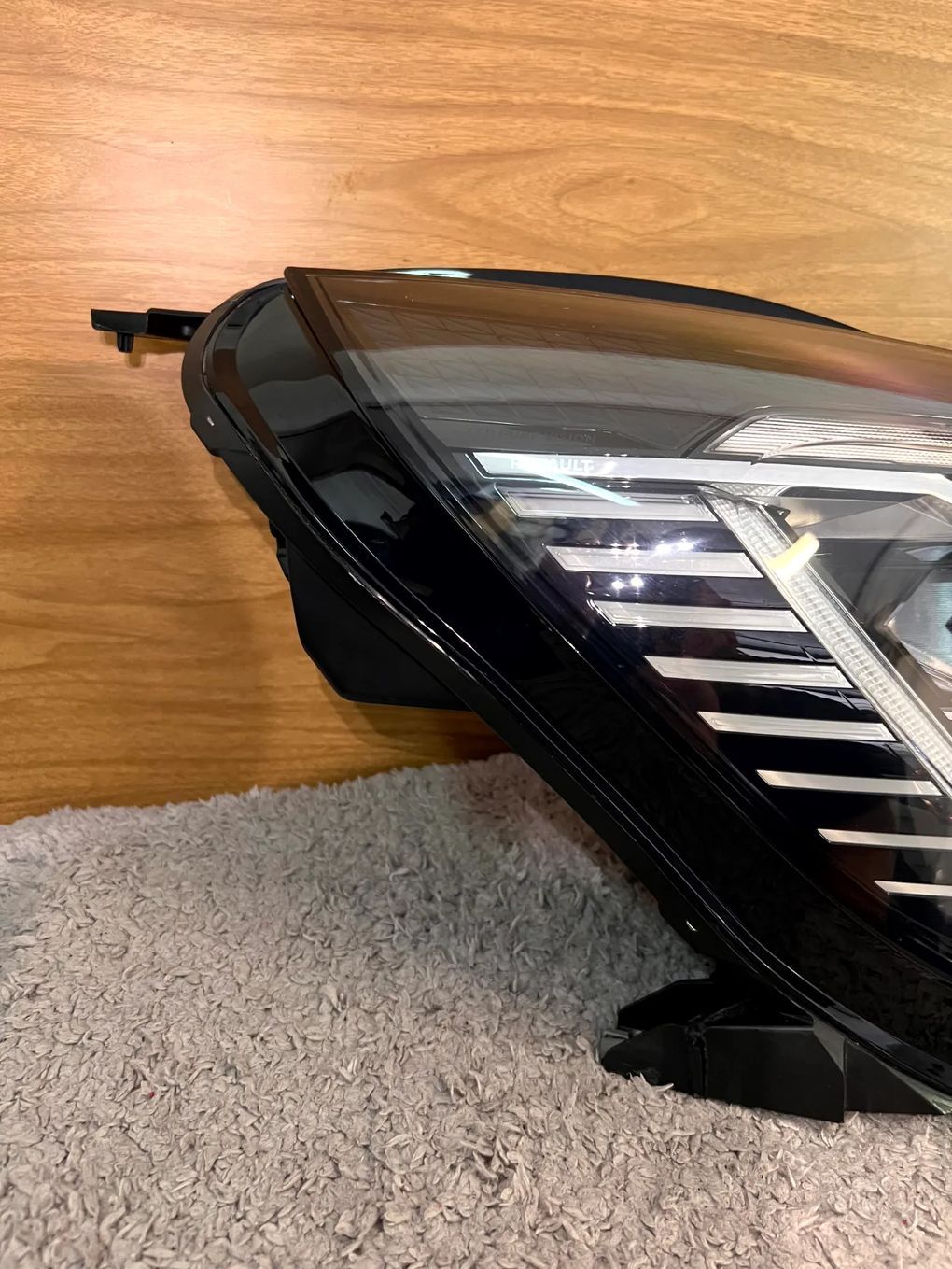 RENAULT CAPTUR II 2019-2023 LAMPA PRAWY PRZÓD PRAWA PRZEDNIA REFLEKTOR LED ORYGINAŁ EUROPA 260104525R