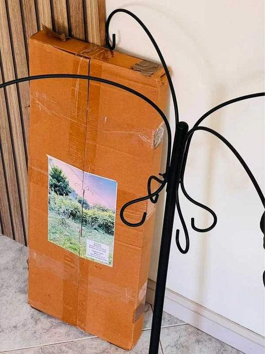 Comedouro / Alimentador de Pássaros / Aves