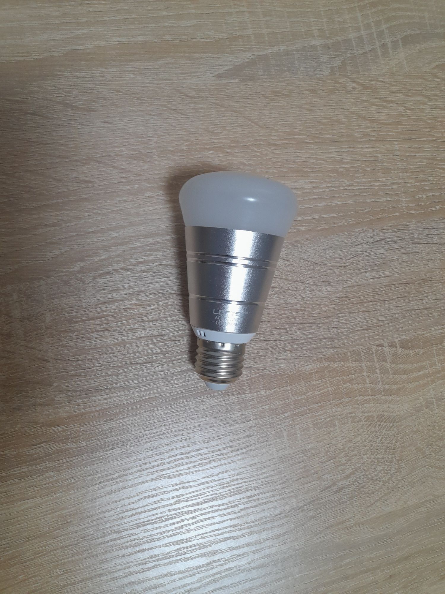 Умная лампочка Lofter 7 вт Е27 RGB WIFI Echo Alexa