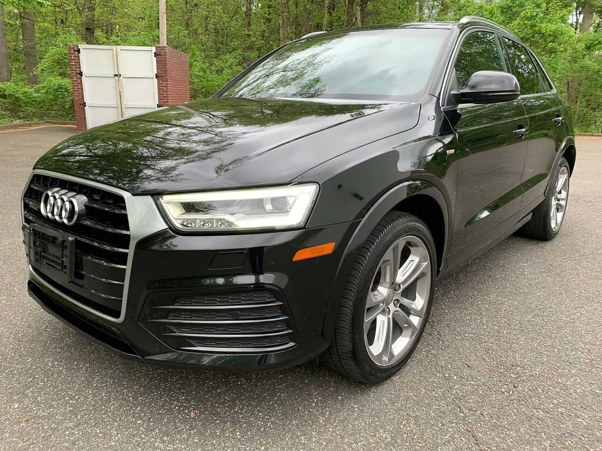 Audi Q3 2016 Black