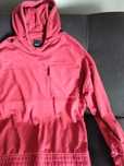 RESERVED. Bluza z kapturem.