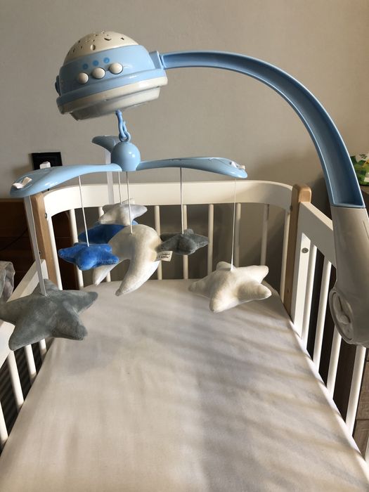 Мобіль, музична карусель з проектором