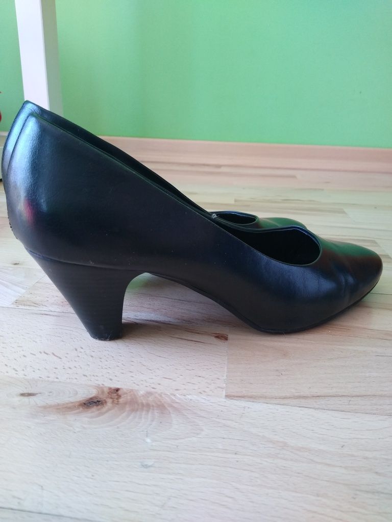 Buty czółenka Ariane r.40 czarne