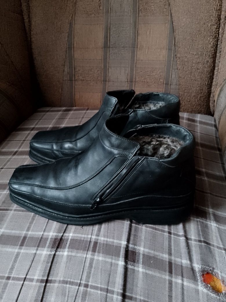 Продам ботінки мужскі