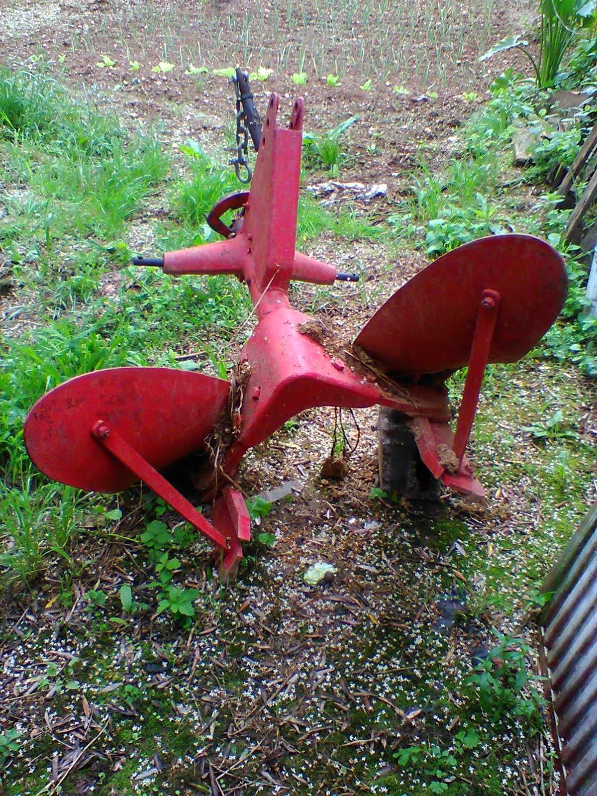 Vendo charrua mecânica 12