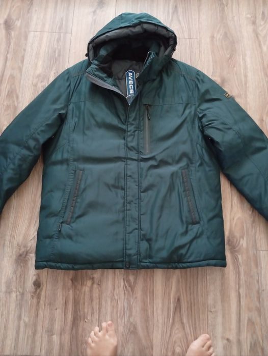 Продам нову чоловічу куртку Avecs.