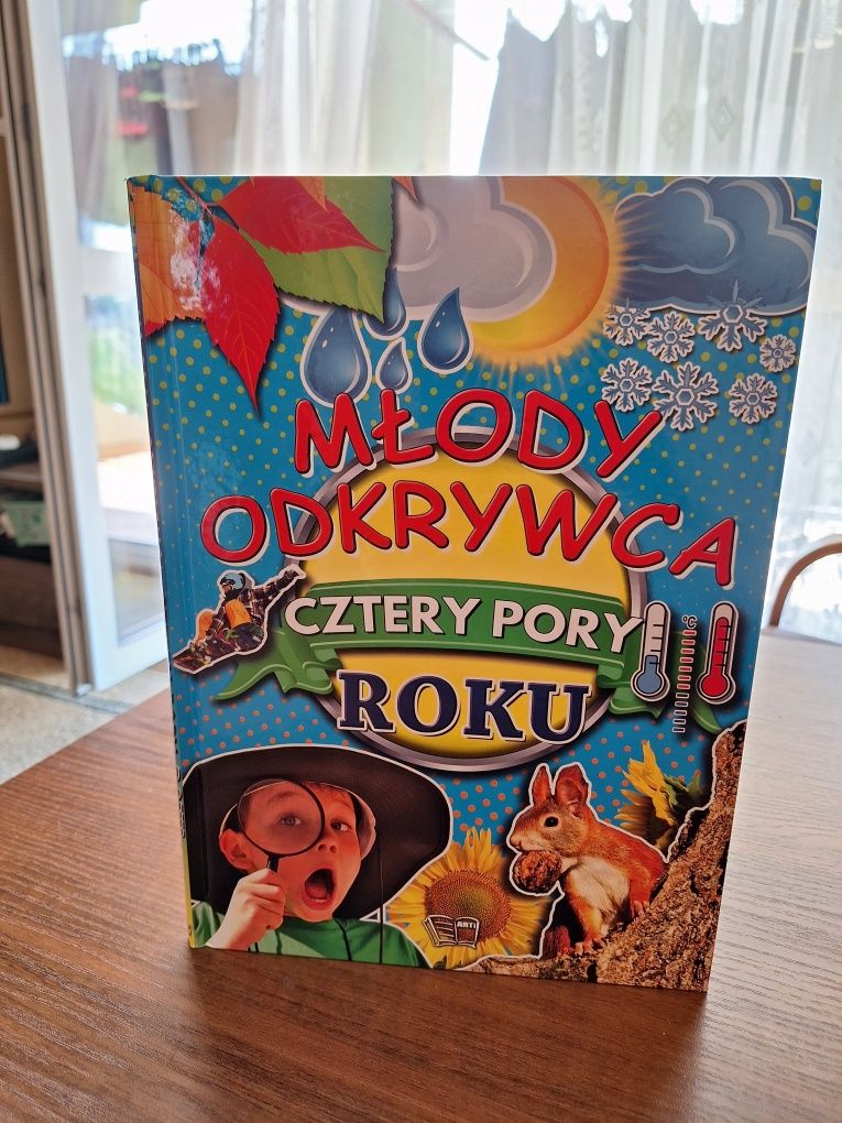 Książka Młody Odkrywca cztery pory roku