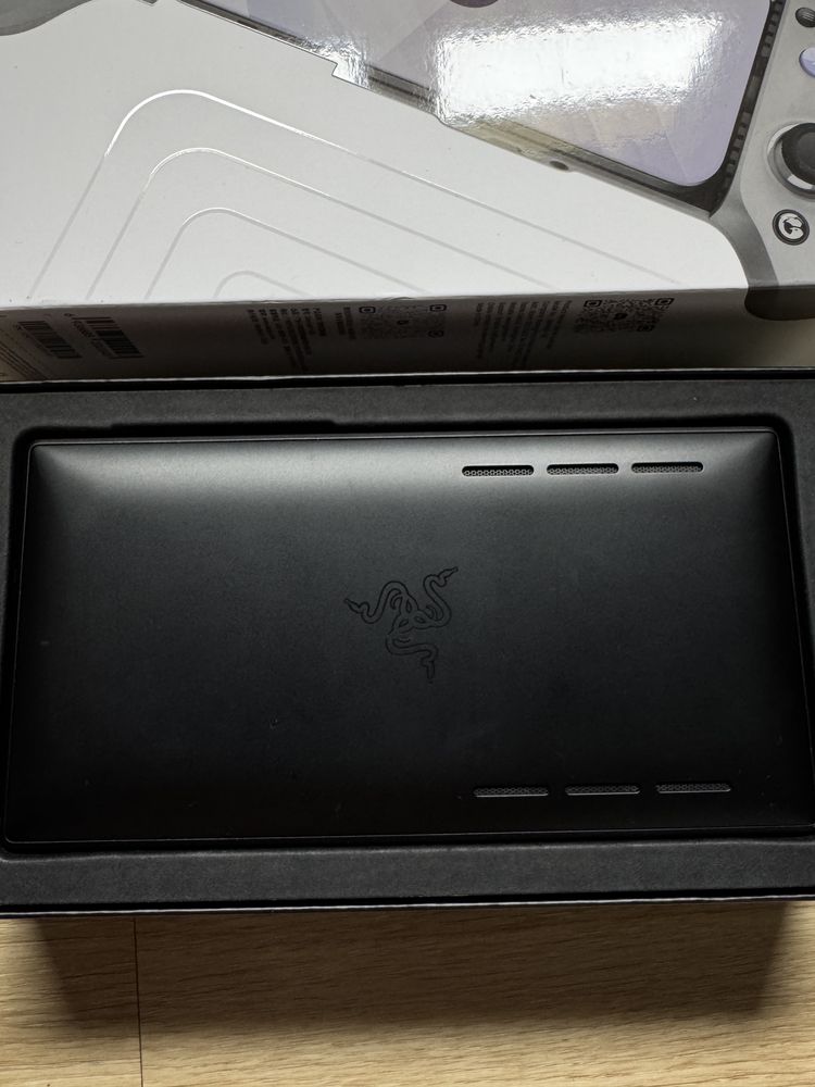 Razer Edge & Gamesir G8