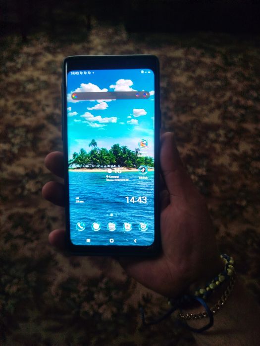 Продаю смартфон Самсунг стан 9/10 gelexy not 9