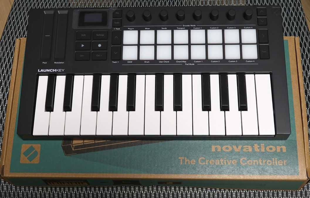 Novation Launchkey Mini 25 MK4