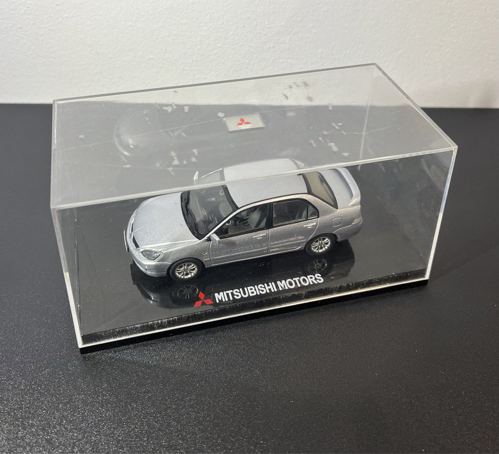 Модель Mitsubishi Lancer IX Sport 2.0 Silver 1:43