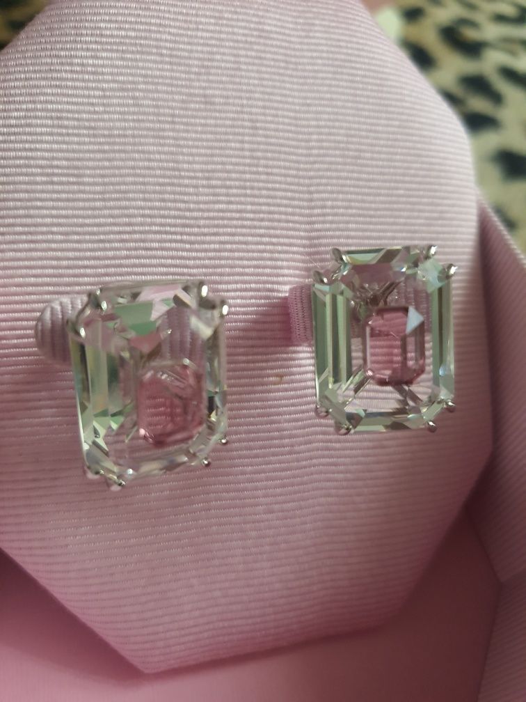 Сережки гвоздики Swarovski
