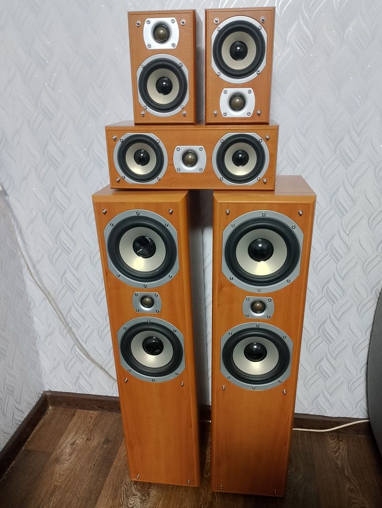 Продам DVD и колонки  Cortland  STH-5000