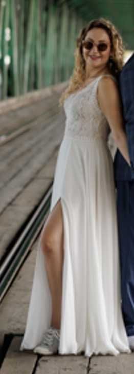 Suknia ślubna w stylu Boho z odpinanymi rękawami