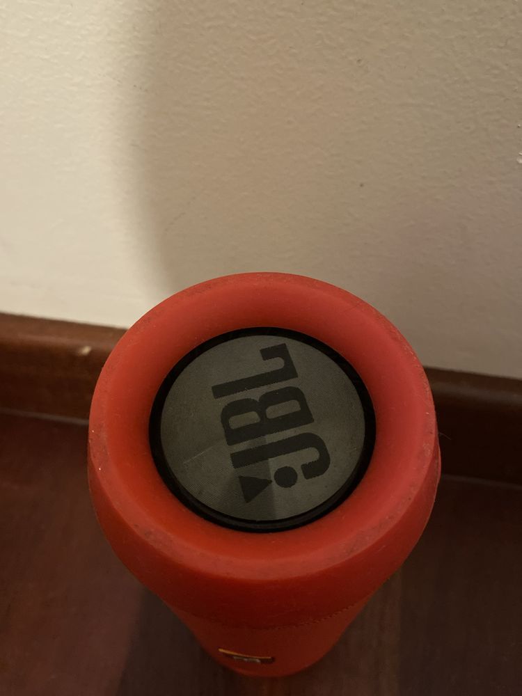 Coluna JBL charge 2+