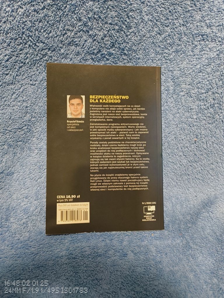 Biblioteczka Komputer świat poznaj metody hakerów.