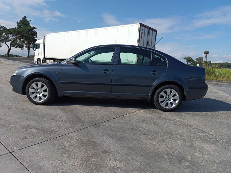 Skoda Superb 1,9TDI salon Polska
