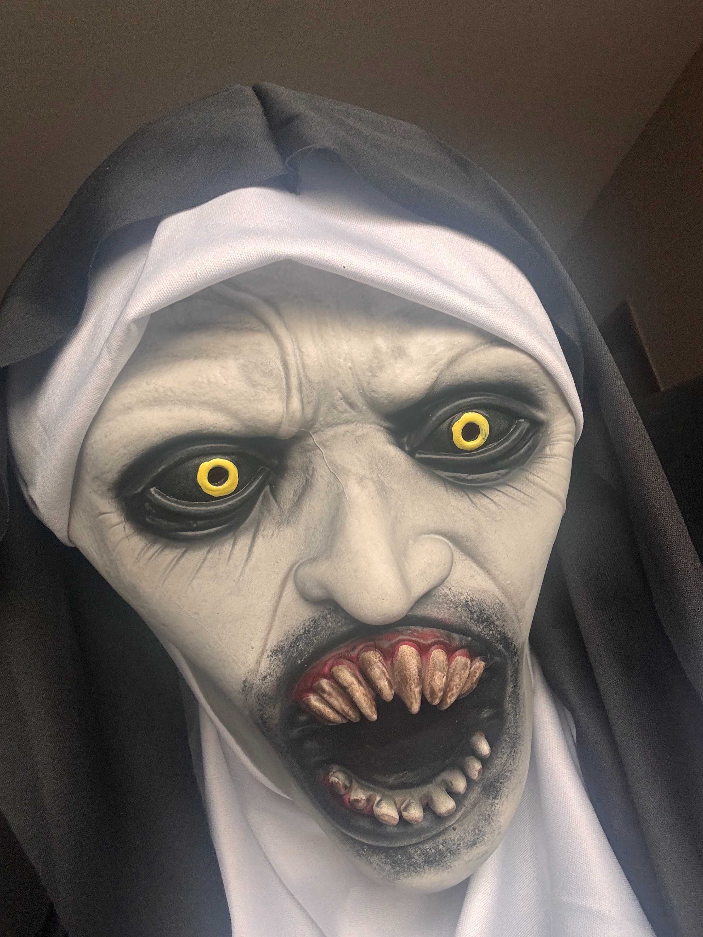 Máscara Valak halloween nova