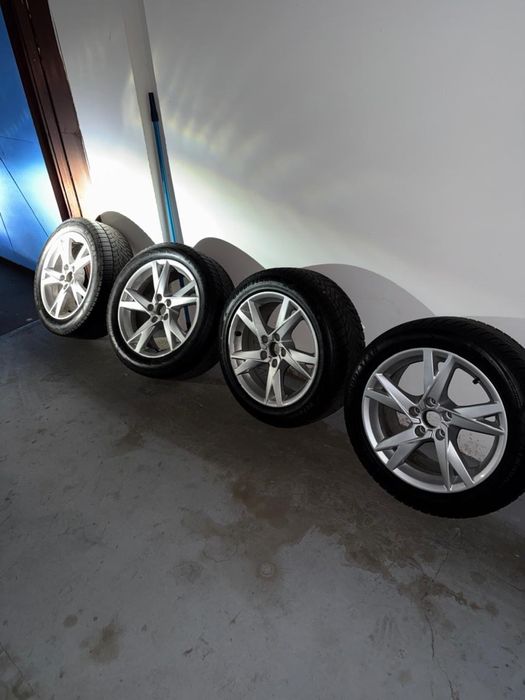 Зимові Шини 225/ 50 R 17 разом з дисками Audi