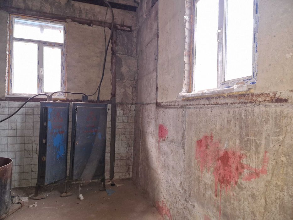 Виробничі, складські приміщення, ангари, промислові майданчики, офіси