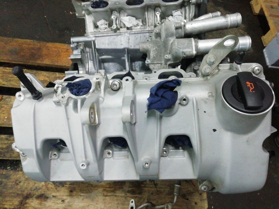 Двигатель мотор ДВС 3.0 Porsche 94610100160  кузов двери фары