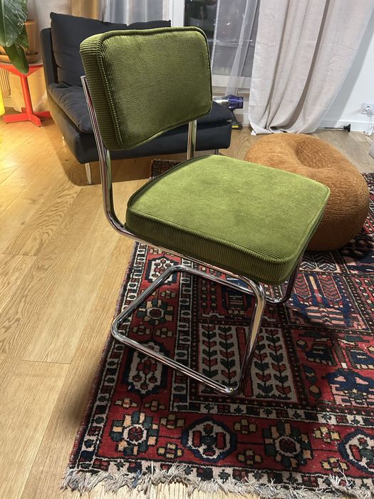 Krzeslo Bauhaus tapicerowane