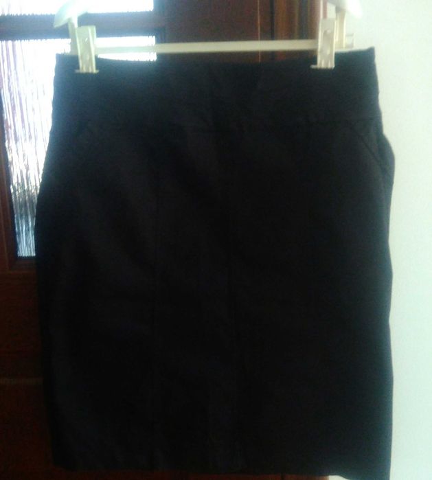 Spódnica czarna marki De facto rozmiar 42