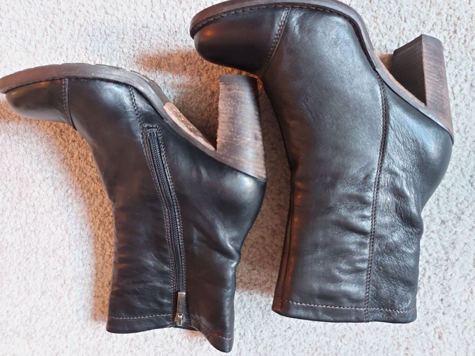 BOTKI czarne skóra, obcas, słupek, brązowy 9 cm, zapinane na zamek