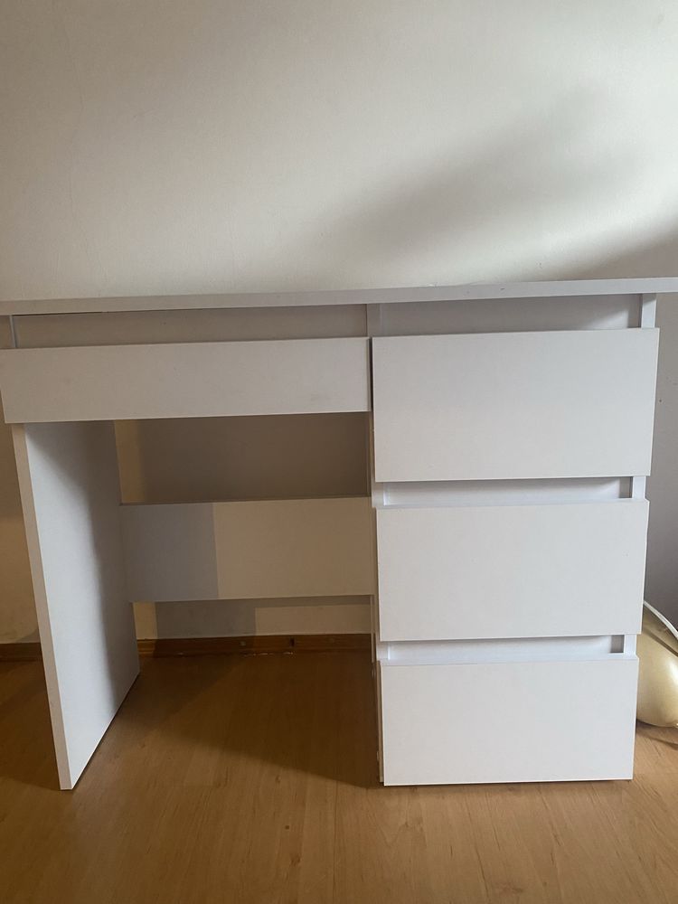 Biurko Ikea białe 4 szuflady