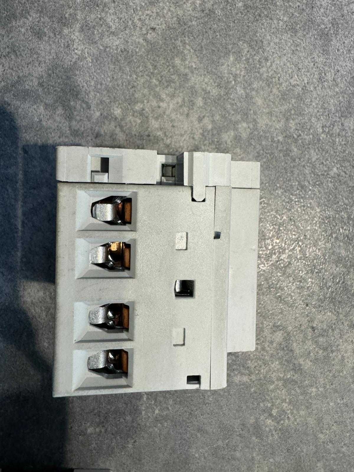 Stycznik modułowy EATON Z-SCH230/40-40 + Styk pomocniczy Z-SC