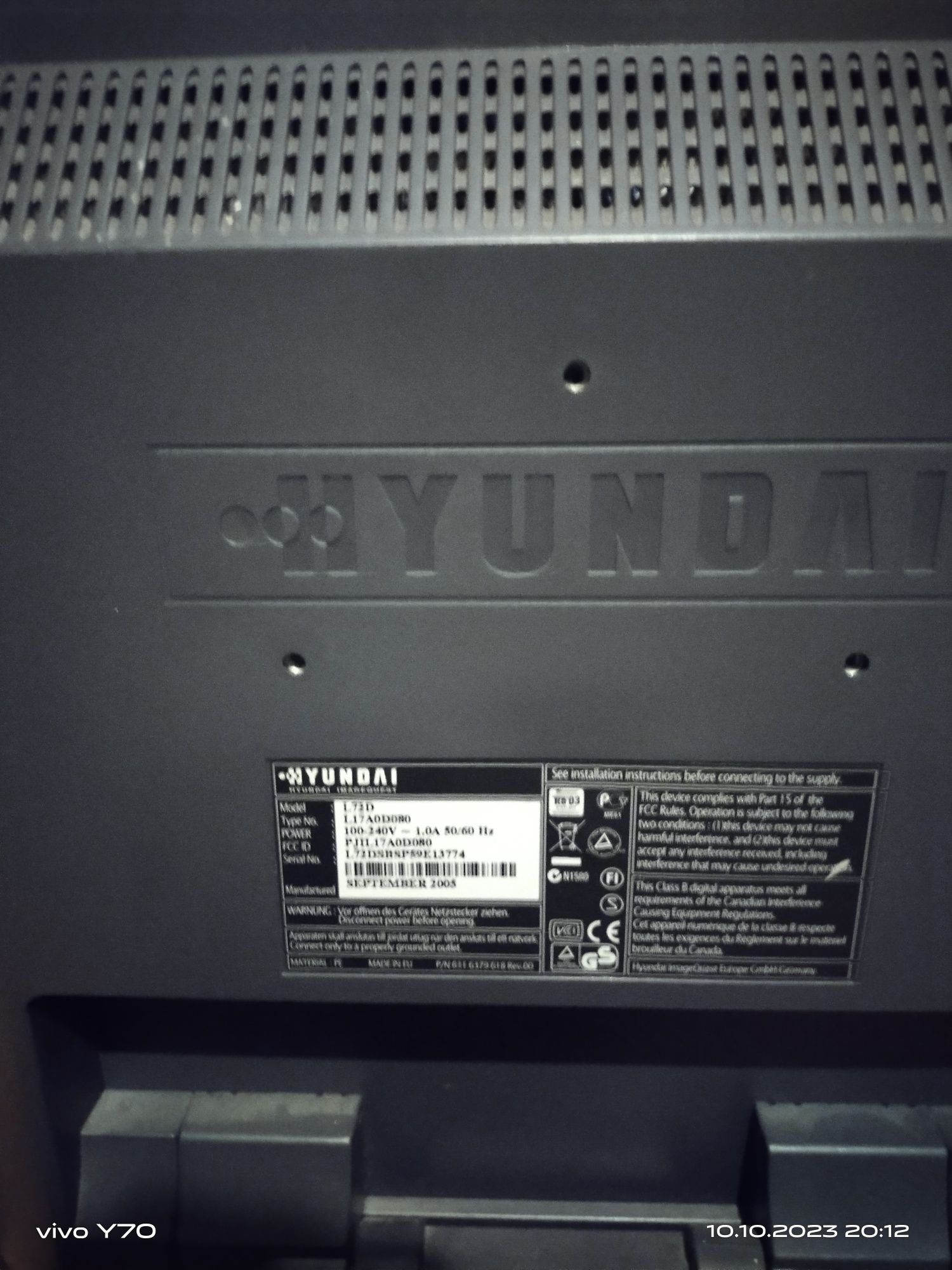 Monitor hyundai.