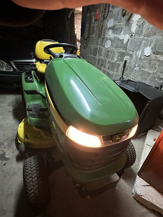 Traktorek John Deere x300R