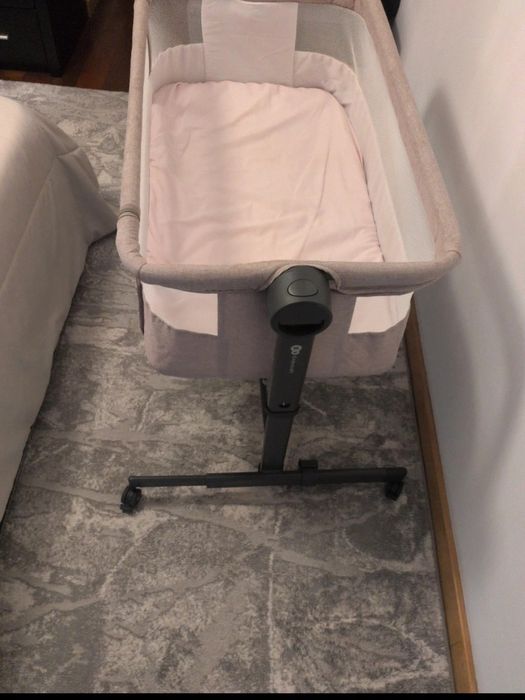 Cama de bebê pouco usada, está como nova
