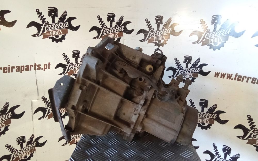 CAIXA DE VELOCIDADES PEUGEOT EXPERT 1.9D REF: 20TD30