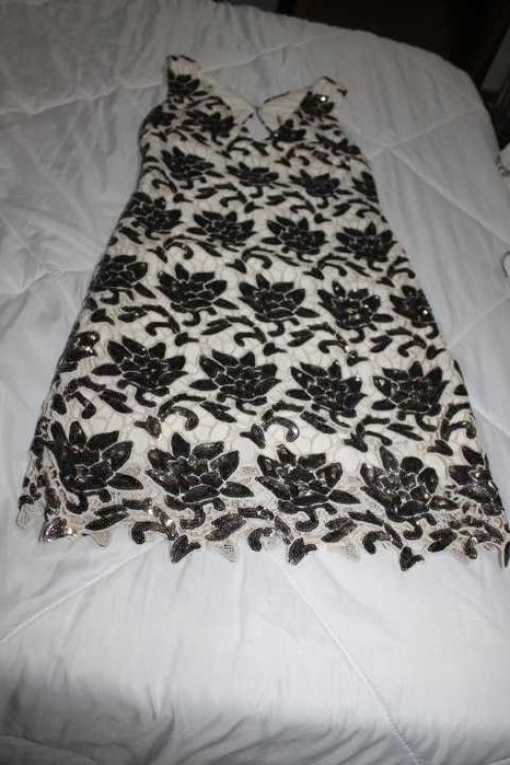 Vestido de senhora com lantejolas