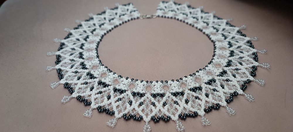 Силянка із чеського бісеру