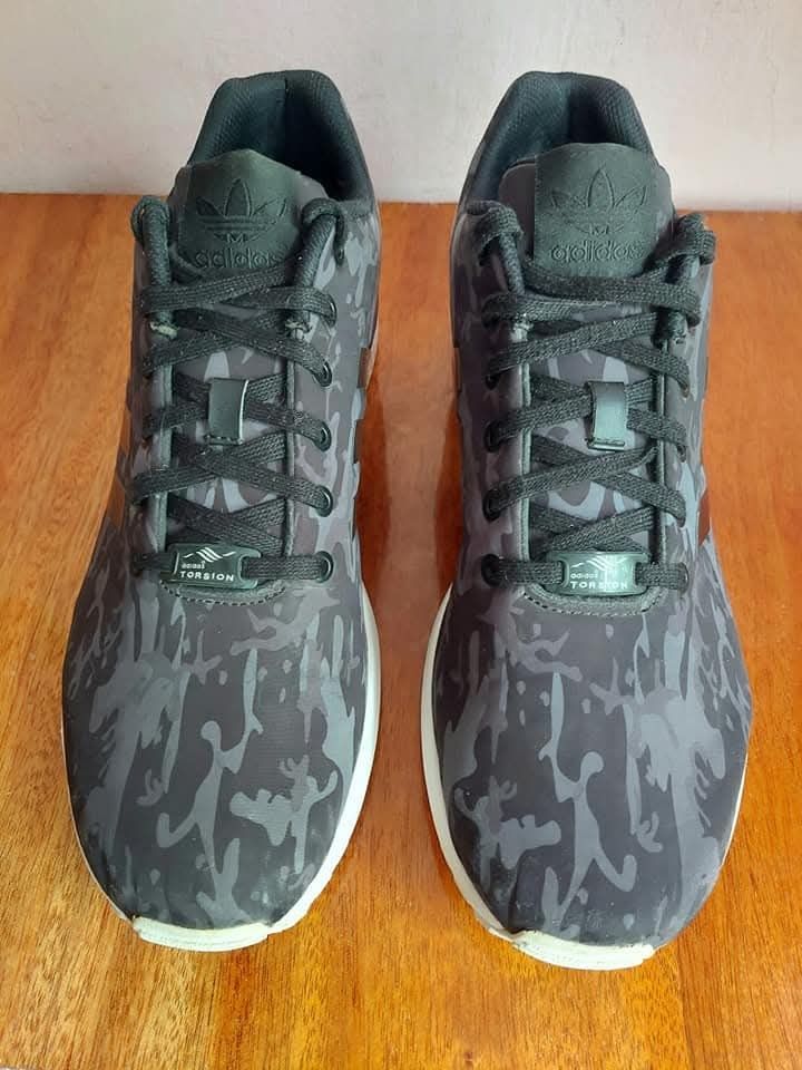 Кроси Adidas asics оригінал 

Стан хороший 

Розмір по бірці: 
US 11 1