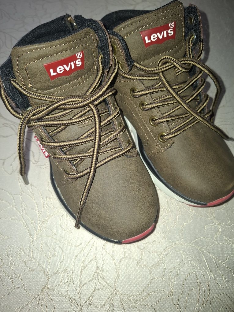 Botas levi's criança