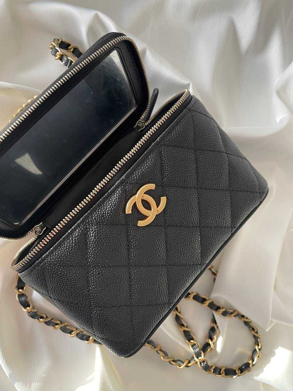 Оригинальная сумочка от Chanel