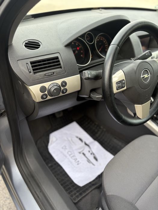 Opel Astra H 1.6 2008