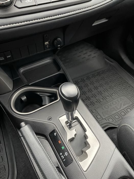 Продам Toyota RAV-4 2018 року