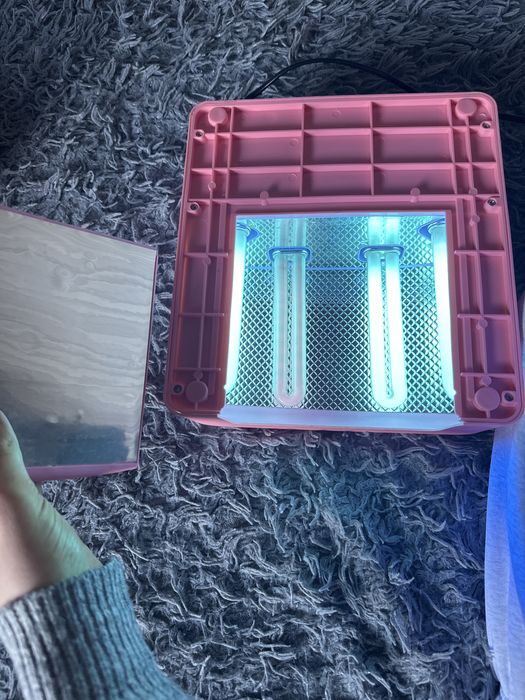 Лампа для ногтей