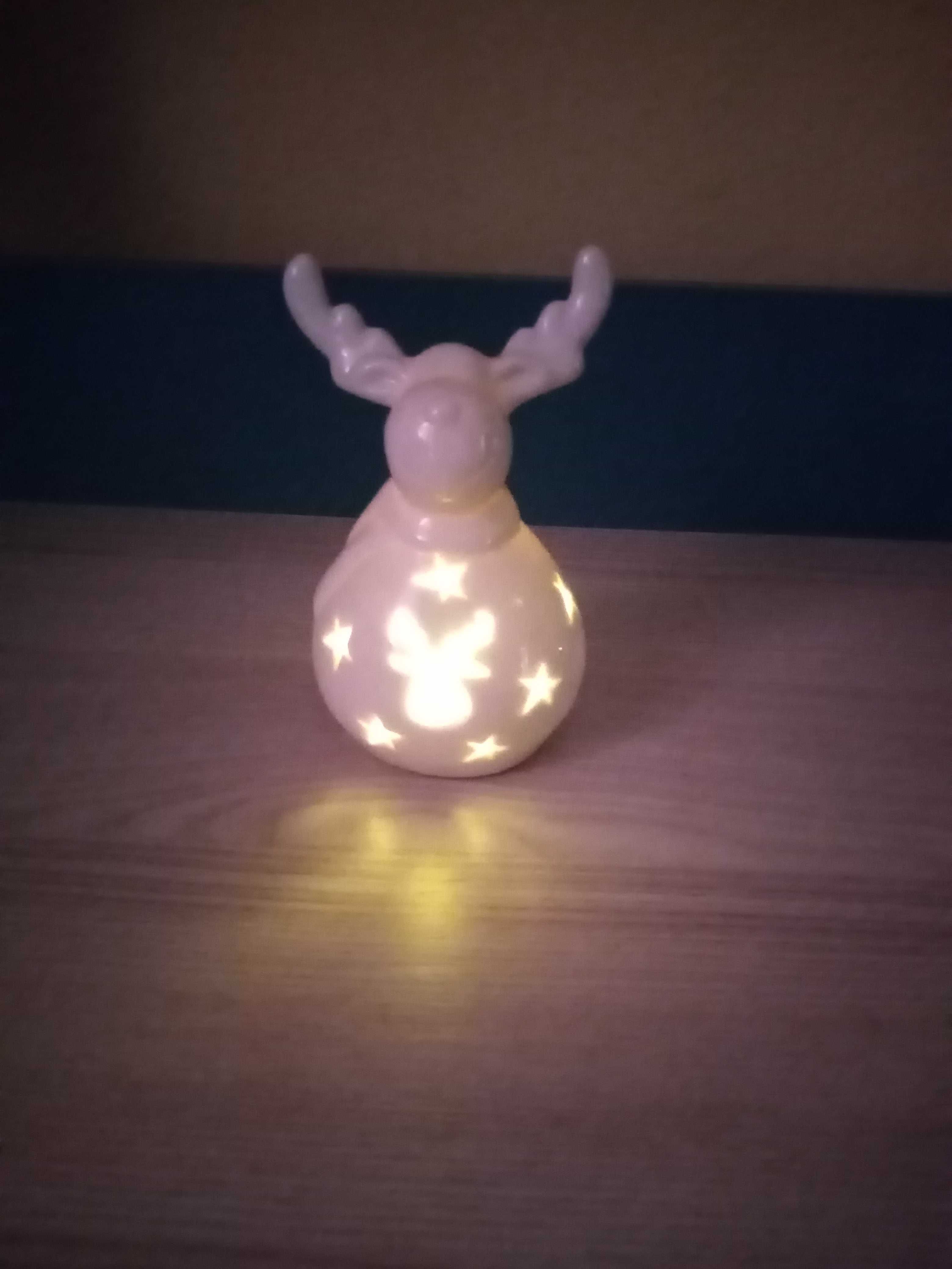Figurka świąteczna renifer LED .