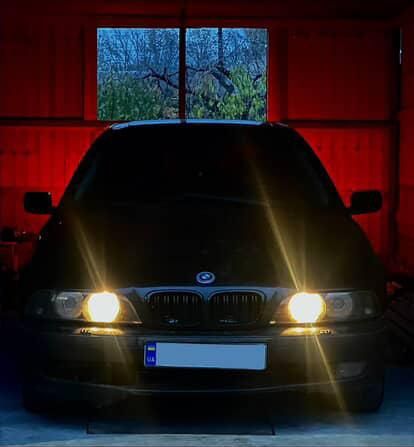 Продам БМВ е 39 автомат