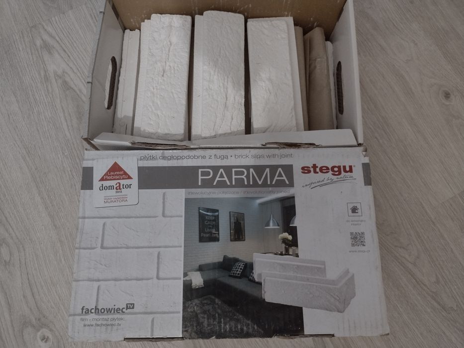 Płytka dekoracja z fuga ok 0,8 m2